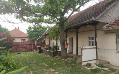 Balmazújvároson Kadarcs utcán eladó egy 2,5 szobás felújítandó kis ház vagy telek